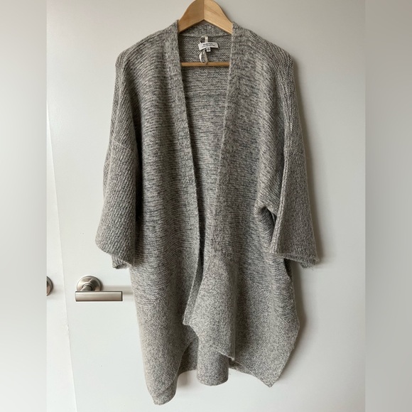 Aritzia Babaton Italian Mohair/wool blend Cardigan - Picture 2 of 11